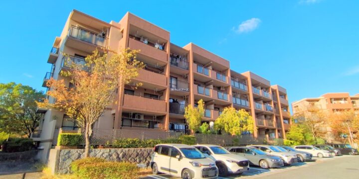 日進香久山社の街106号棟 1