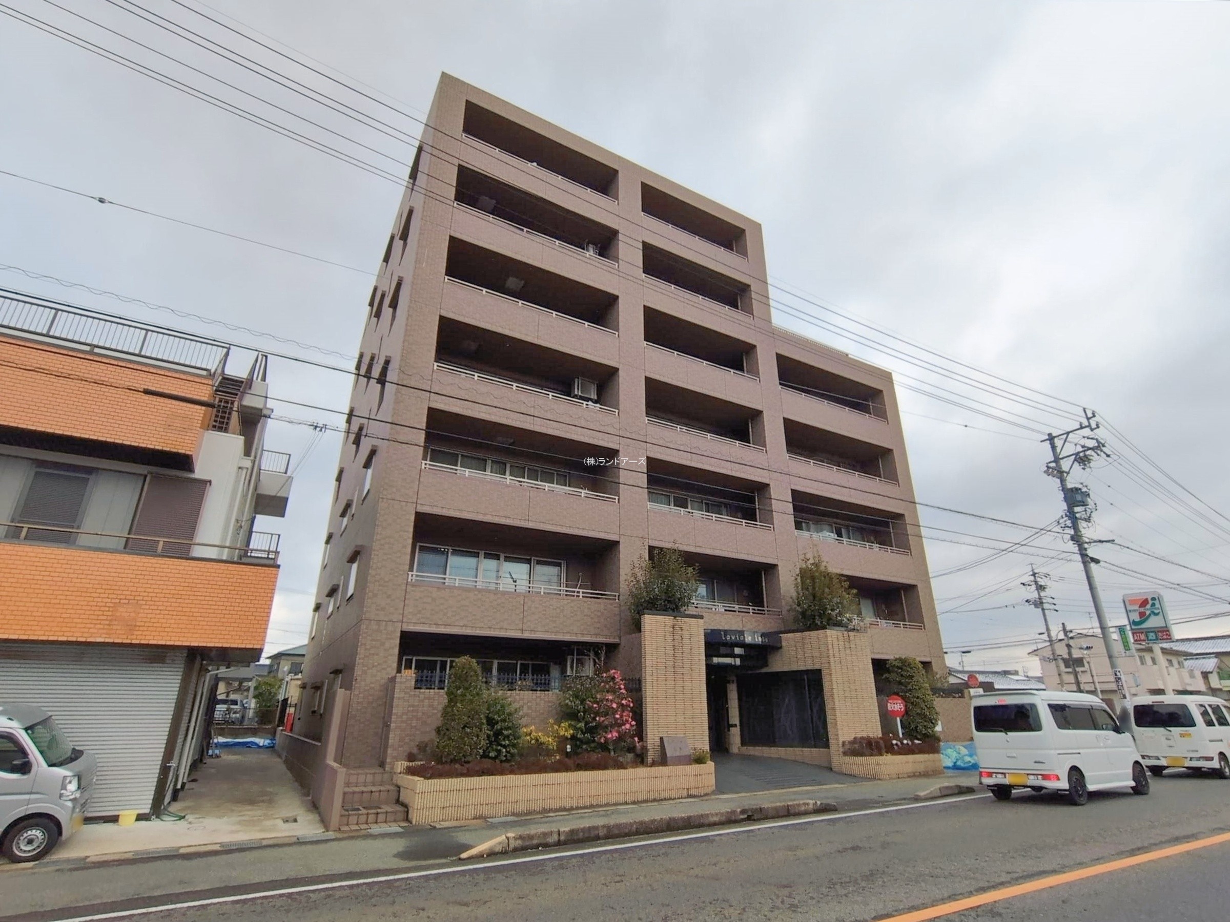 ラ・ヴィアーレ印場 1 - 株式会社ランドアーズ|名古屋の一戸建て(建売・中古戸建)・中古マンション・賃貸管理・不動産売却 ラ・ヴィアーレ印場 1