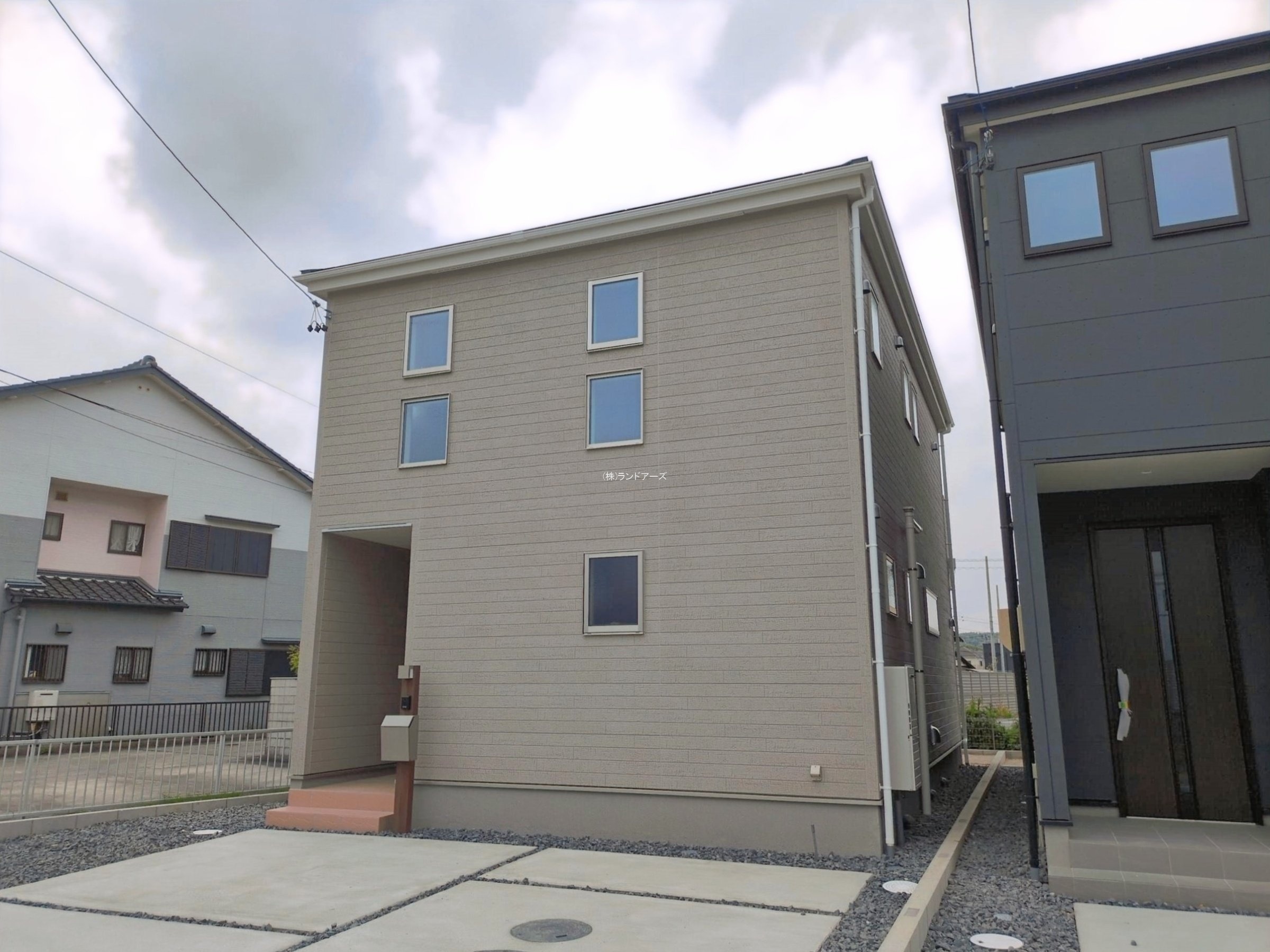 春日井市熊野町(戸建)04 1 - 株式会社ランドアーズ|名古屋の一戸建て(建売・中古戸建)・中古マンション・賃貸管理・不動産売却 春日井市熊野町(戸建)04 1