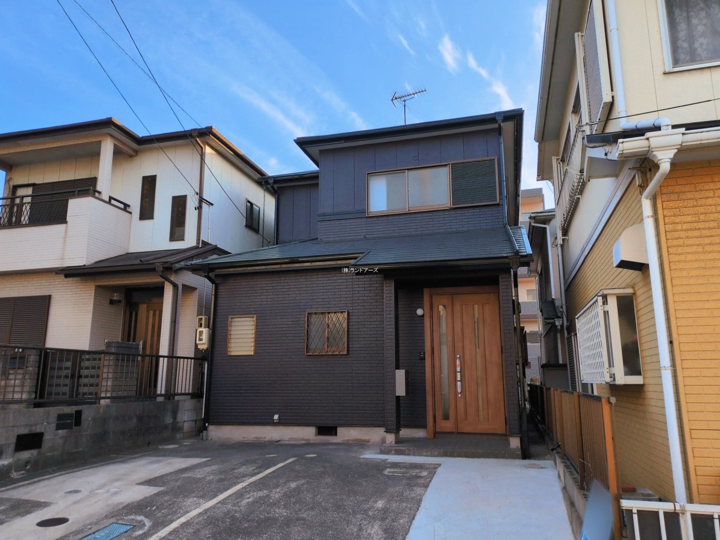 東海市荒尾町下畑 1 - 株式会社ランドアーズ|名古屋の一戸建て(建売・中古戸建)・中古マンション・賃貸管理・不動産売却 東海市荒尾町下畑 1