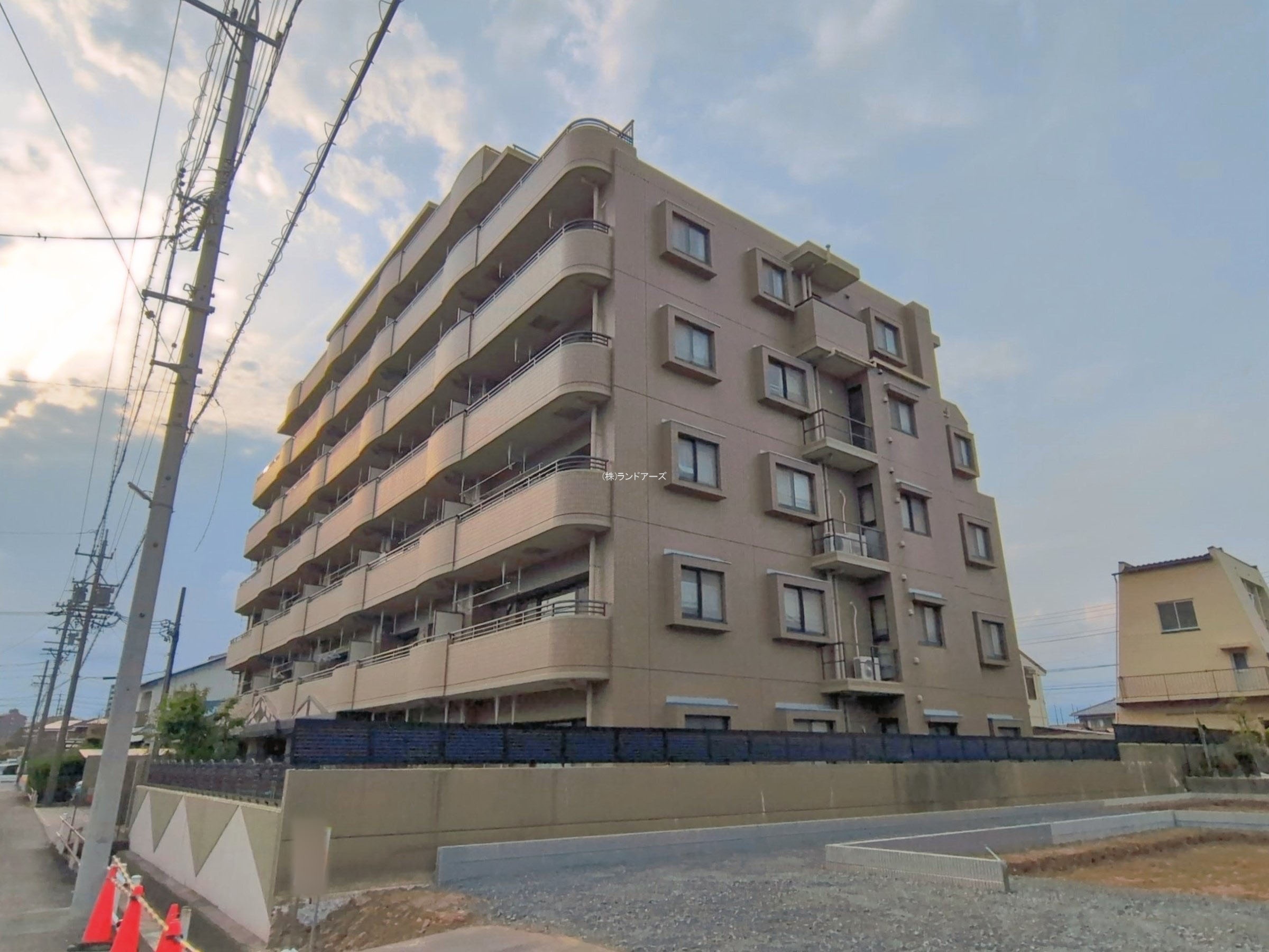 ライオンズマンション春日井 1 - 株式会社ランドアーズ|名古屋の一戸建て(建売・中古戸建)・中古マンション・賃貸管理・不動産売却 ライオンズマンション春日井 1