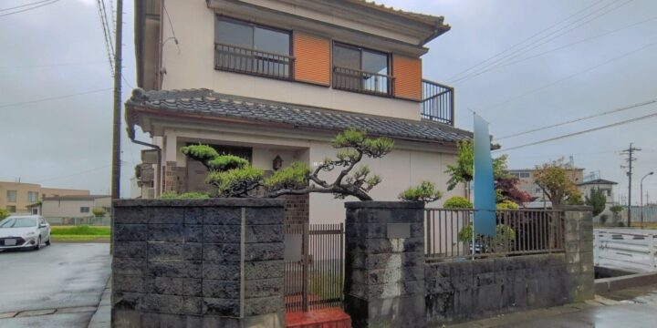 あま市小橋方八原先 1