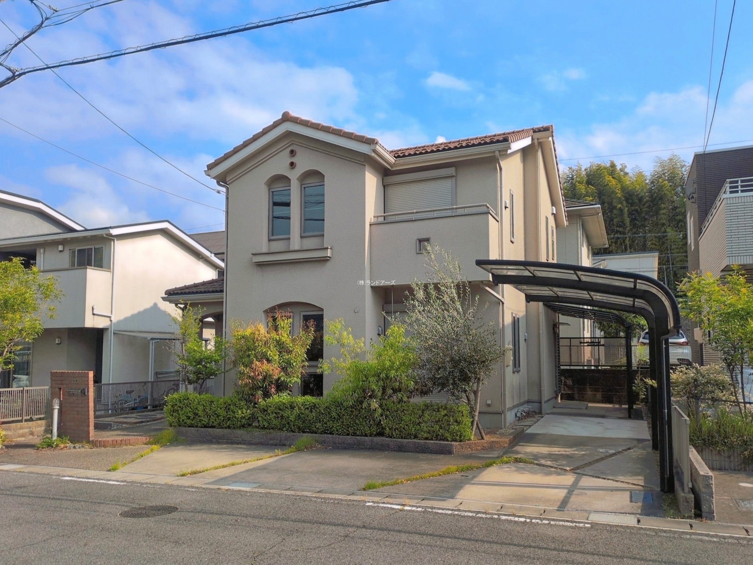 東海市加木屋町社山 1