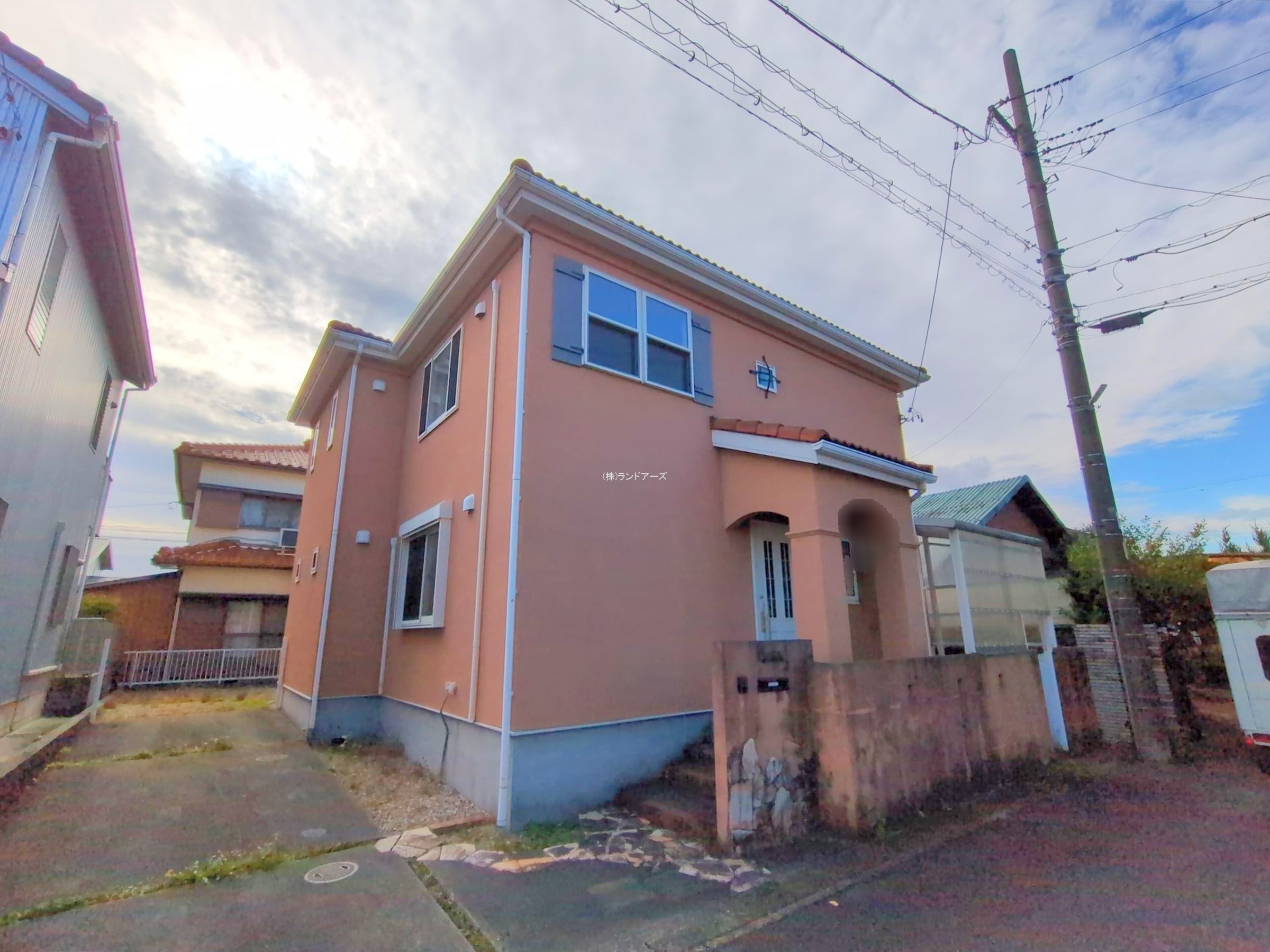 稲沢市平和町西光坊大門南 1 - 株式会社ランドアーズ|名古屋の一戸建て(建売・中古戸建)・中古マンション・賃貸管理・不動産売却 稲沢市平和町西光坊大門南 1