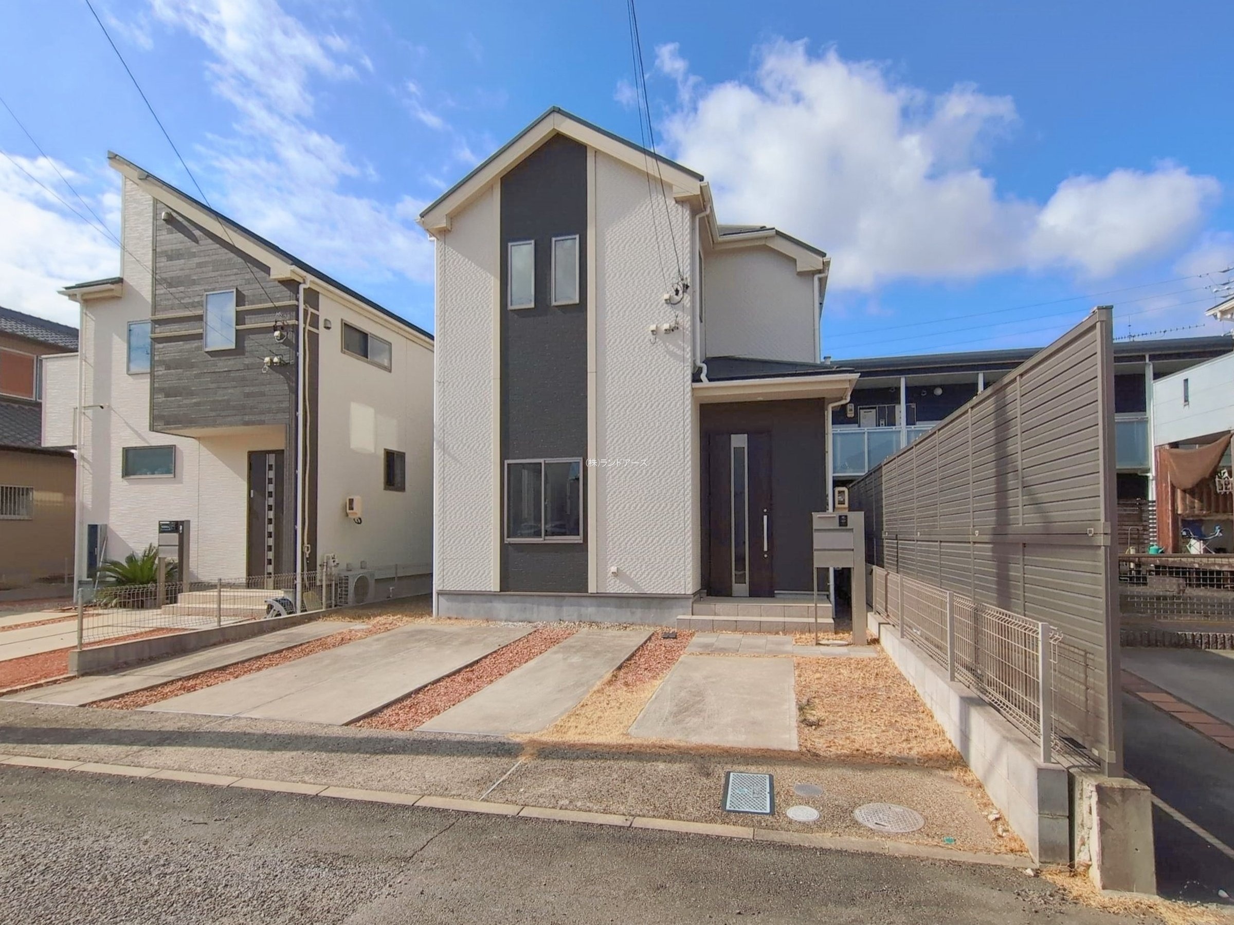 半田市上池町2丁目 1 - 株式会社ランドアーズ|名古屋の一戸建て(建売・中古戸建)・中古マンション・賃貸管理・不動産売却 半田市上池町2丁目 1