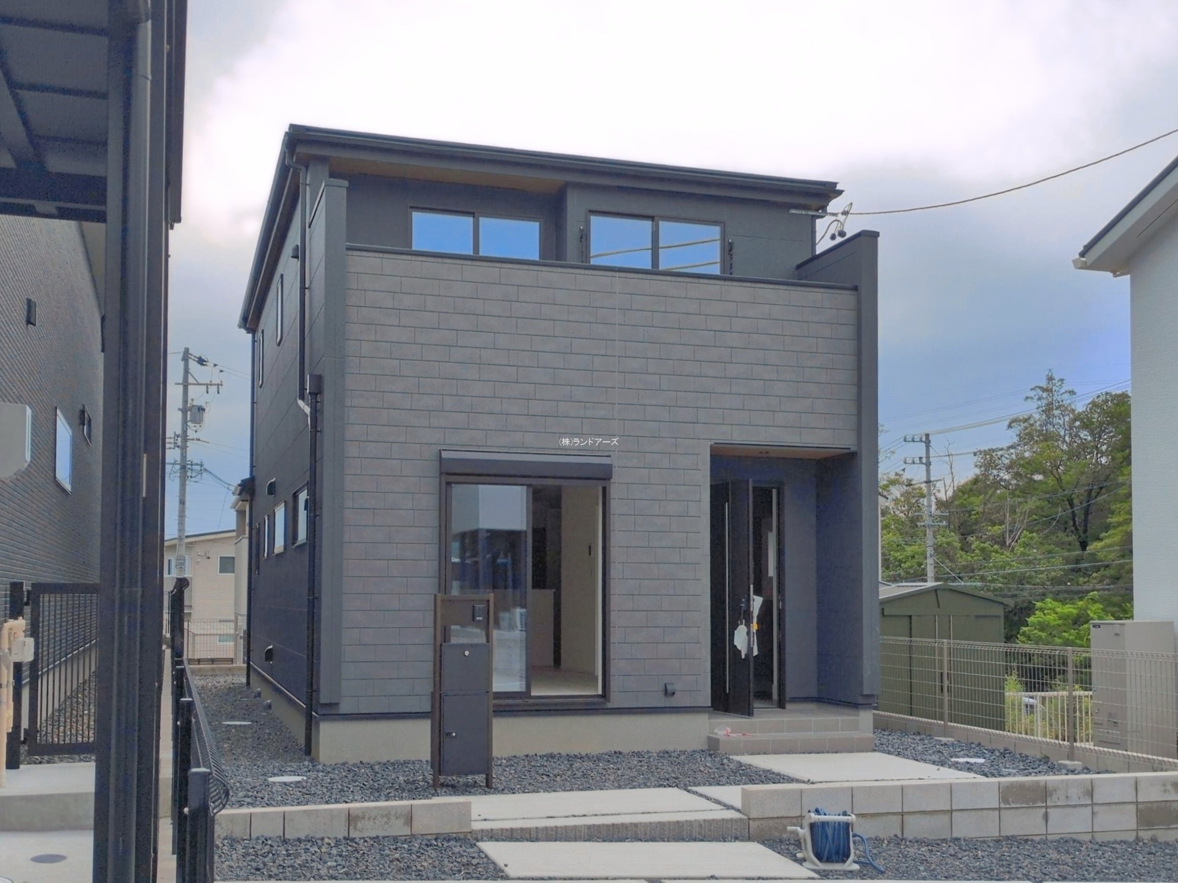 瀬戸市塩草が丘4丁目(戸建)01 1 - 株式会社ランドアーズ|名古屋の一戸建て(建売・中古戸建)・中古マンション・賃貸管理・不動産売却 瀬戸市塩草が丘4丁目(戸建)01 1