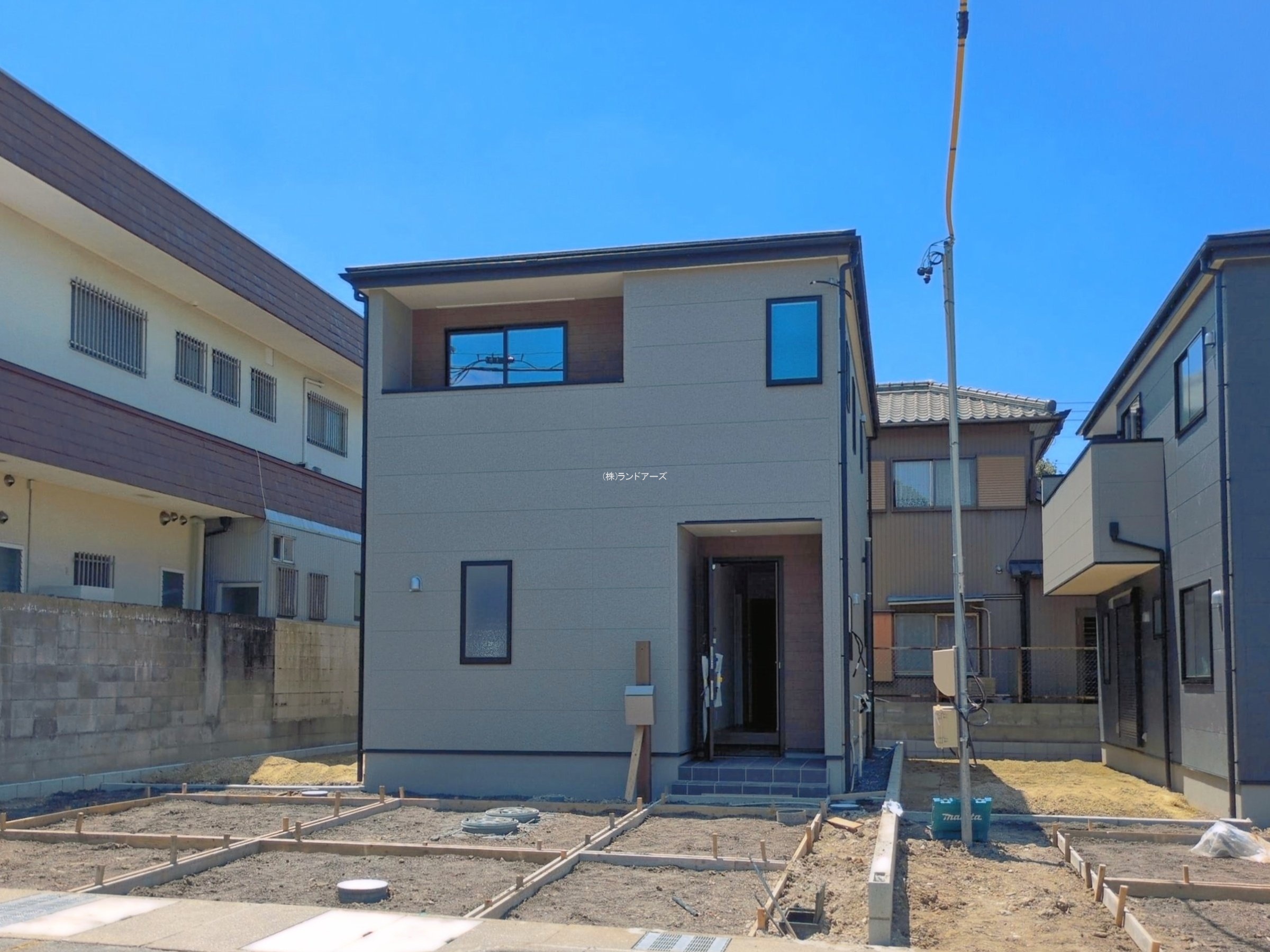 瀬戸市品野町2丁目(戸建)02 1 - 株式会社ランドアーズ|名古屋の一戸建て(建売・中古戸建)・中古マンション・賃貸管理・不動産売却 瀬戸市品野町2丁目(戸建)02 1