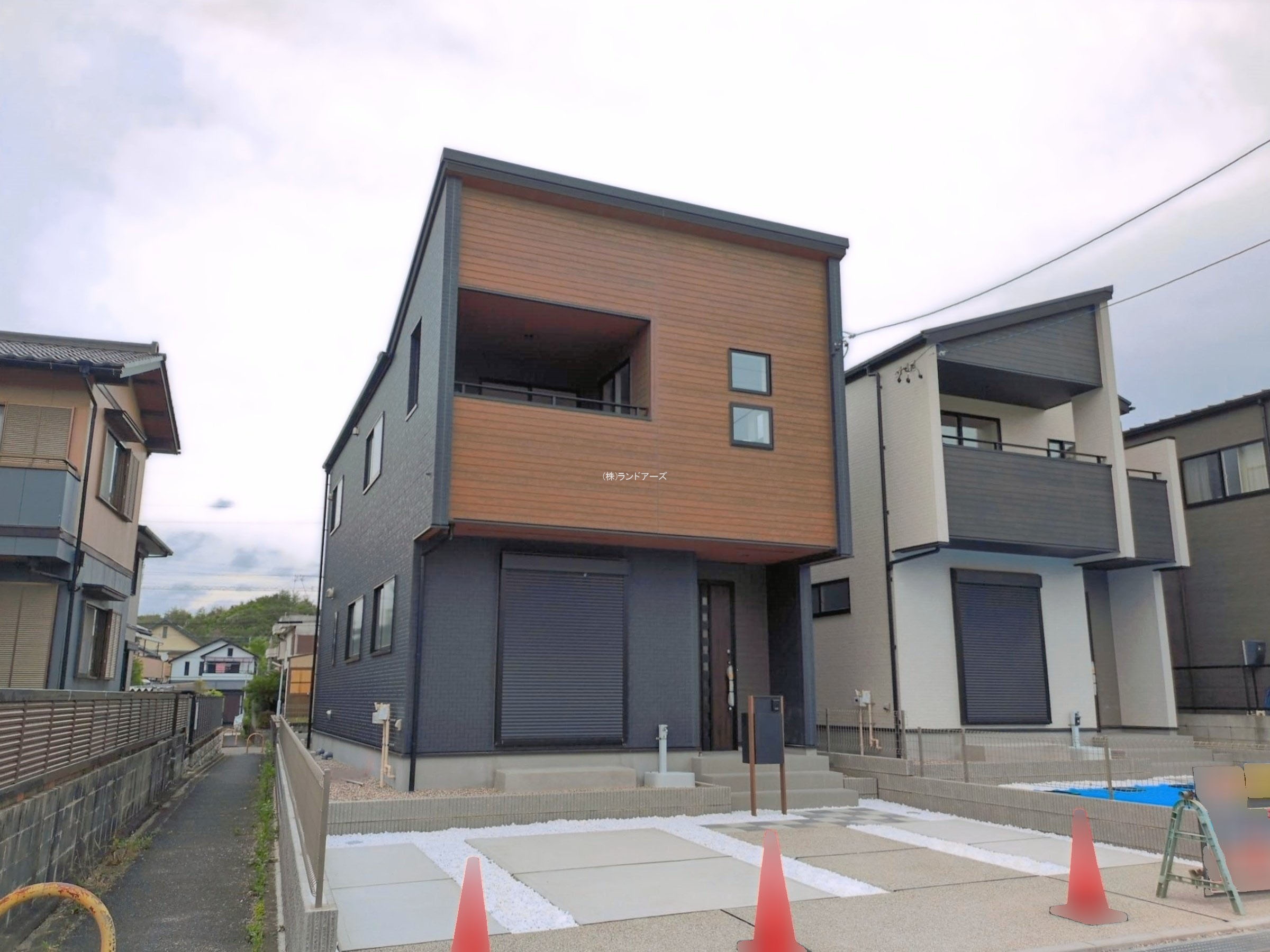 瀬戸市原山台8丁目(戸建)01 1 - 株式会社ランドアーズ|名古屋の一戸建て(建売・中古戸建)・中古マンション・賃貸管理・不動産売却 瀬戸市原山台8丁目(戸建)01 1