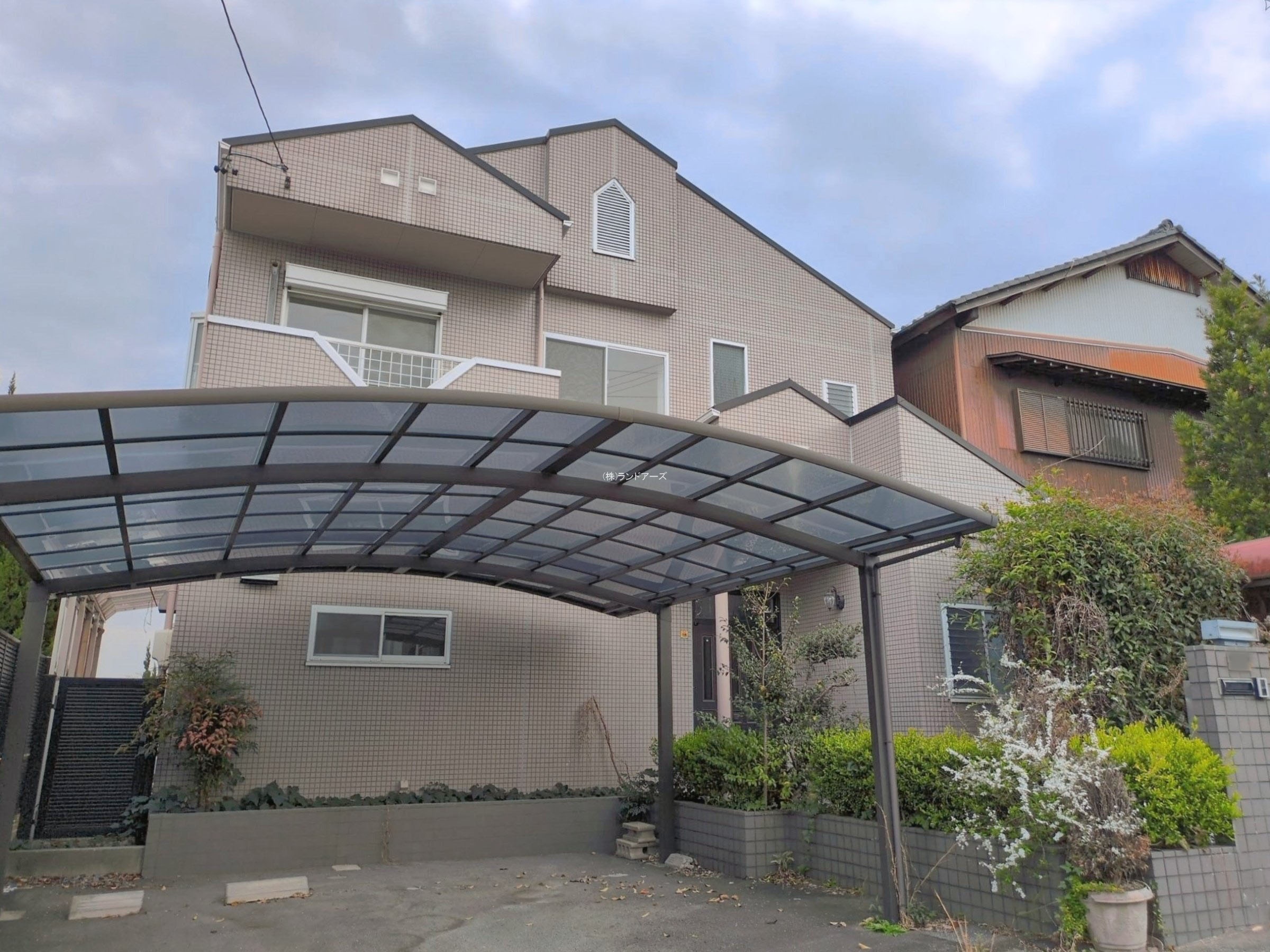瀬戸市城ケ根町 1 - 株式会社ランドアーズ|名古屋の一戸建て(建売・中古戸建)・中古マンション・賃貸管理・不動産売却 瀬戸市城ケ根町 1