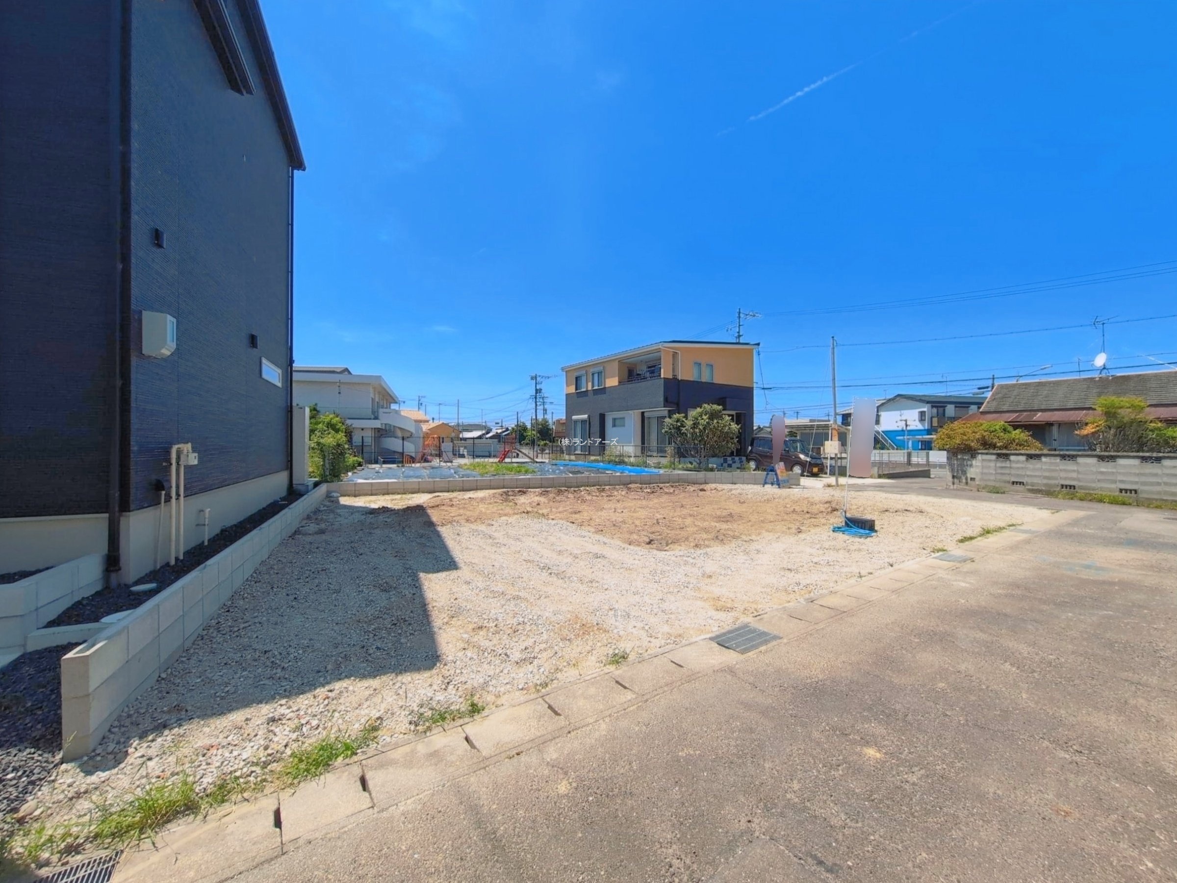 小牧市藤島町居屋敷(戸建) 1 - 株式会社ランドアーズ|名古屋の一戸建て(建売・中古戸建)・中古マンション・賃貸管理・不動産売却 小牧市藤島町居屋敷(戸建) 1