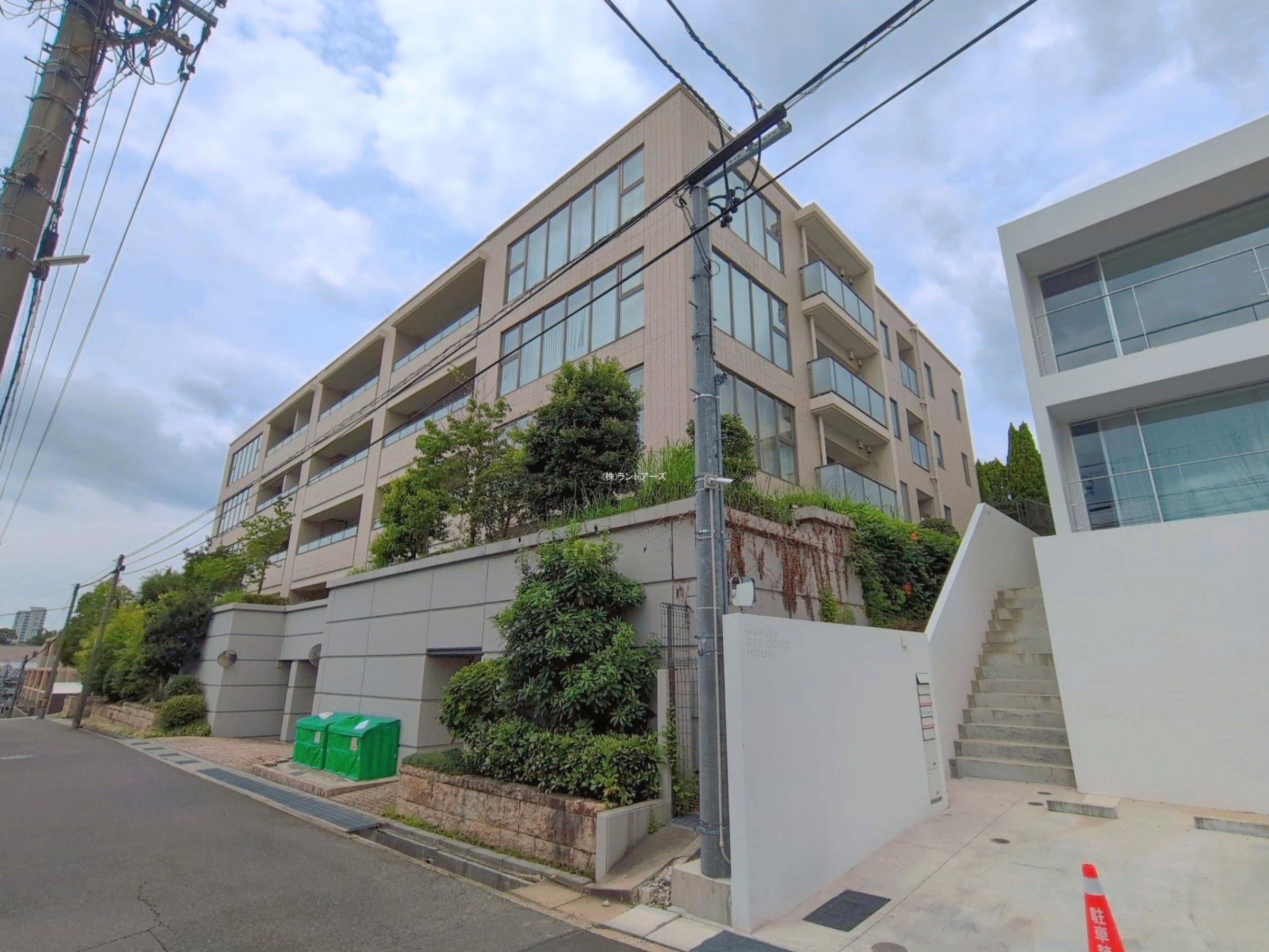 グランドメゾン日和町 1 - 株式会社ランドアーズ|名古屋の一戸建て(建売・中古戸建)・中古マンション・賃貸管理・不動産売却 グランドメゾン日和町 1