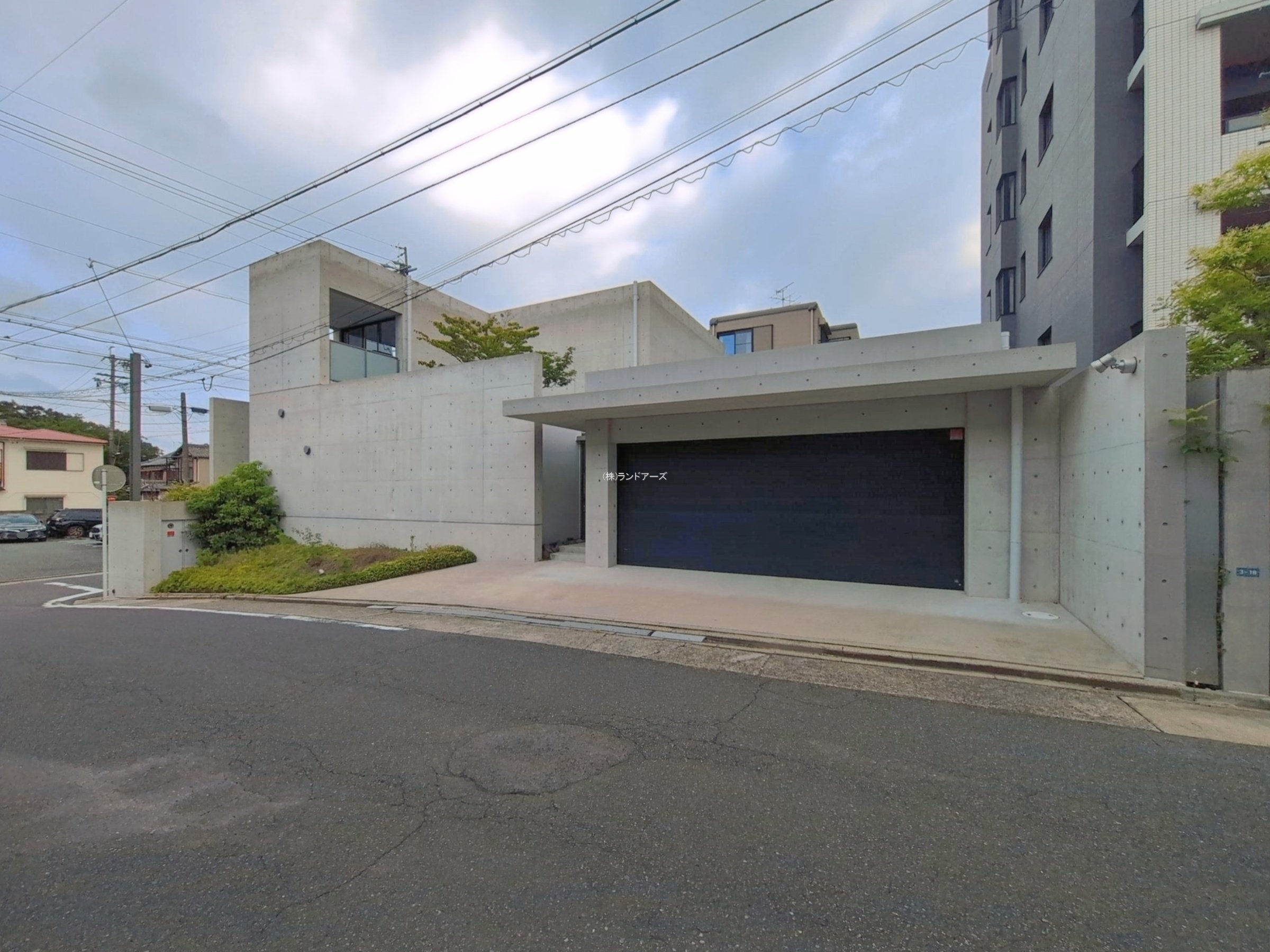 名古屋市東区芳野2丁目 1 - 株式会社ランドアーズ|名古屋の一戸建て(建売・中古戸建)・中古マンション・賃貸管理・不動産売却 名古屋市東区芳野2丁目 1