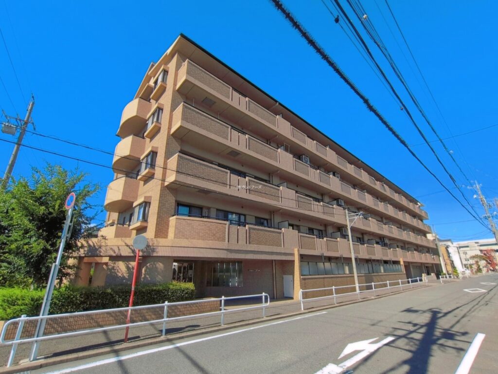 シャトー日比野 1
