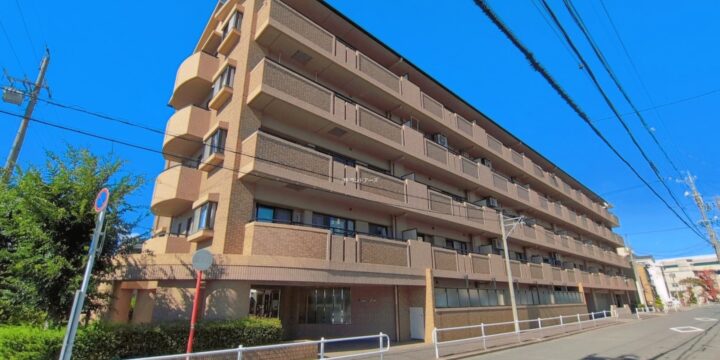 シャトー日比野 1