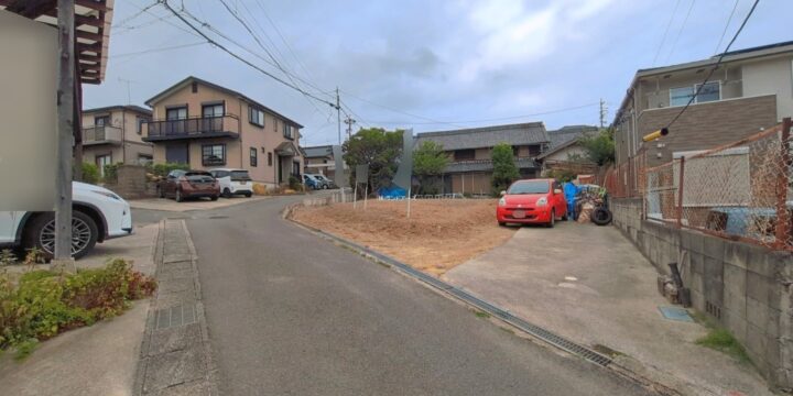 知多郡阿久比町大字植大字鎮（土地） 1