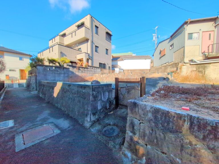 岡崎市六供町字三本松（土地）の外観写真