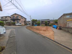 知多郡阿久比町大字植大字鎮（土地） 1