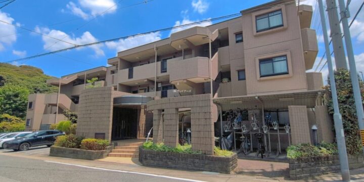 ユニーブル鳴海東ガーデンコート 1