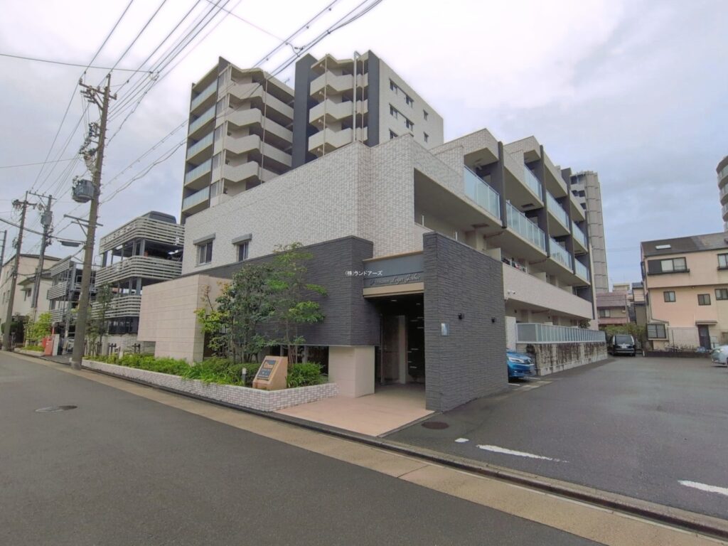プレサンスロジェ浄心 1