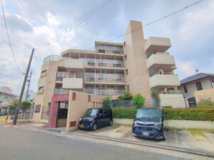 グランドメゾン上野公園 1 - 株式会社ランドアーズ|名古屋の一戸建て(建売・中古戸建)・中古マンション・賃貸管理・不動産売却 グランドメゾン上野公園 1