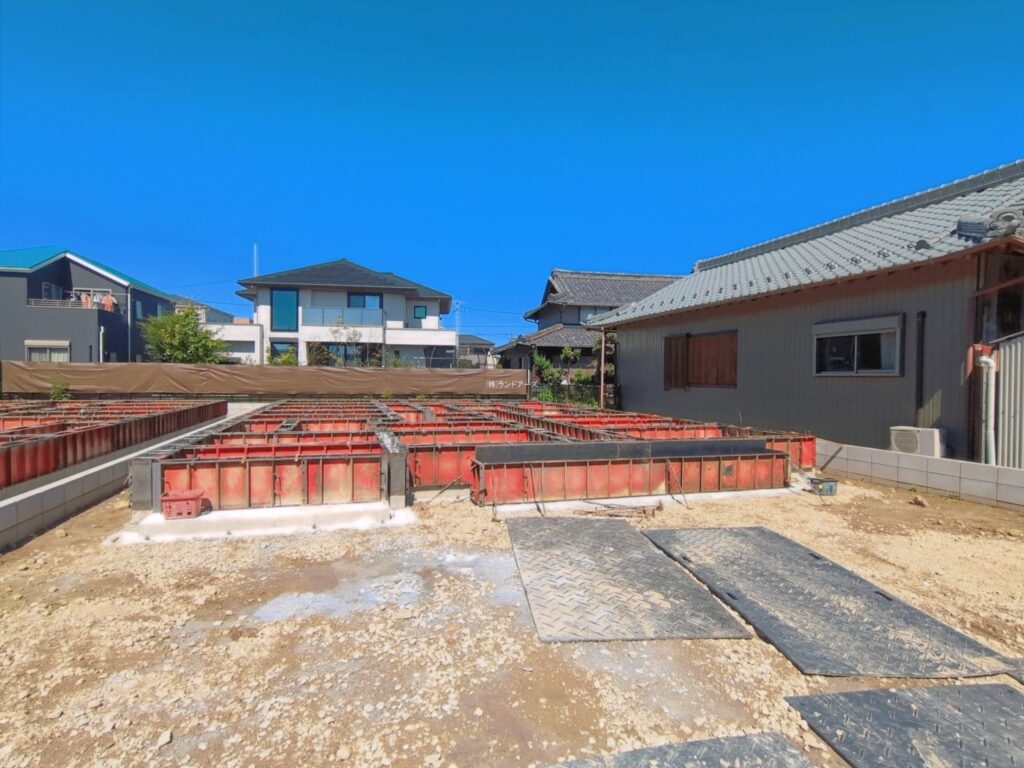 愛西市渕高町明六(戸建)B 1