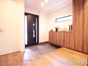 建売住宅の施工例｜玄関（名古屋市）｜メルディア